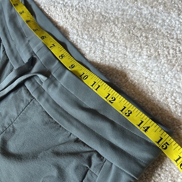 Athleta Women’s Jogger Pants Size 8 tall - Picture 6 of 8